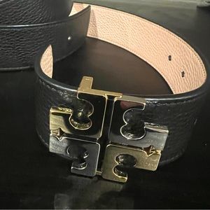 Tory Burch T black leather belt